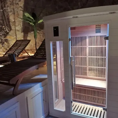 Sicilia - Intera Casa Con Privata Jacuzzi Sauna Bagno Di Vapore Ad Uso Illimitato Appartamento