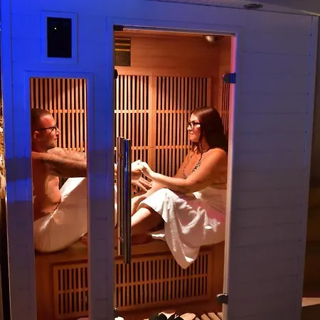 Sicilia - Intera Casa Con Privata Jacuzzi Sauna Bagno Di Vapore Ad Uso Illimitato Appartamento Rosolini
