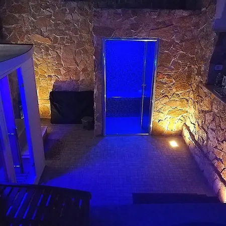 Sicilia - Intera Casa Con Privata Jacuzzi Sauna Bagno Di Vapore Ad Uso Illimitato