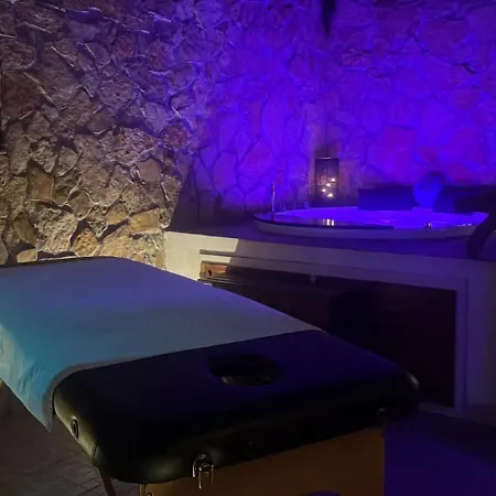 Appartamento Sicilia - Intera Casa Con Privata Jacuzzi Sauna Bagno Di Vapore Ad Uso Illimitato *