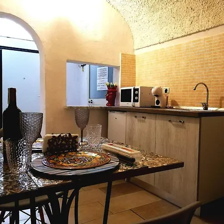 Sicilia - Intera Casa Con Privata Jacuzzi Sauna Bagno Di Vapore Ad Uso Illimitato