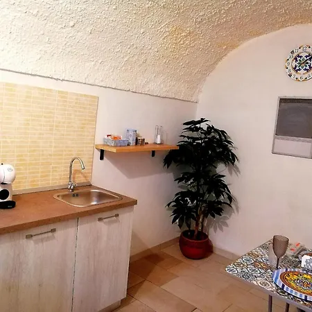 Appartamento Sicilia - Intera Casa Con Privata Jacuzzi Sauna Bagno Di Vapore Ad Uso Illimitato Rosolini