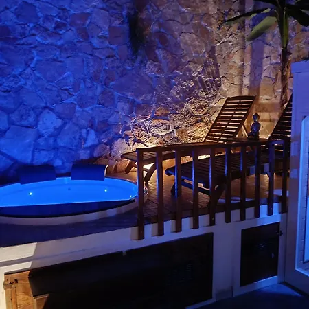 Apartament Sicilia - Intera Casa Con Privata Jacuzzi Sauna Bagno Di Vapore