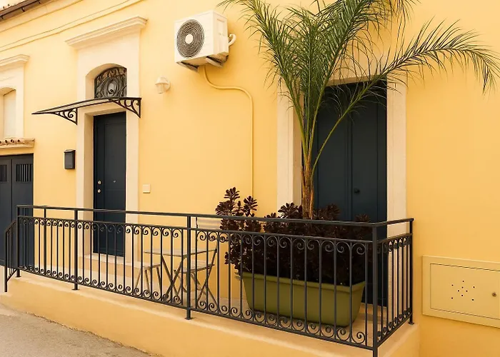 Apartament Sicilia - Intera Casa Con Privata Jacuzzi Sauna Bagno Di Vapore